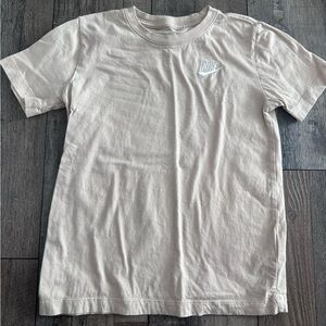 NWOT - Boys Nike shirt